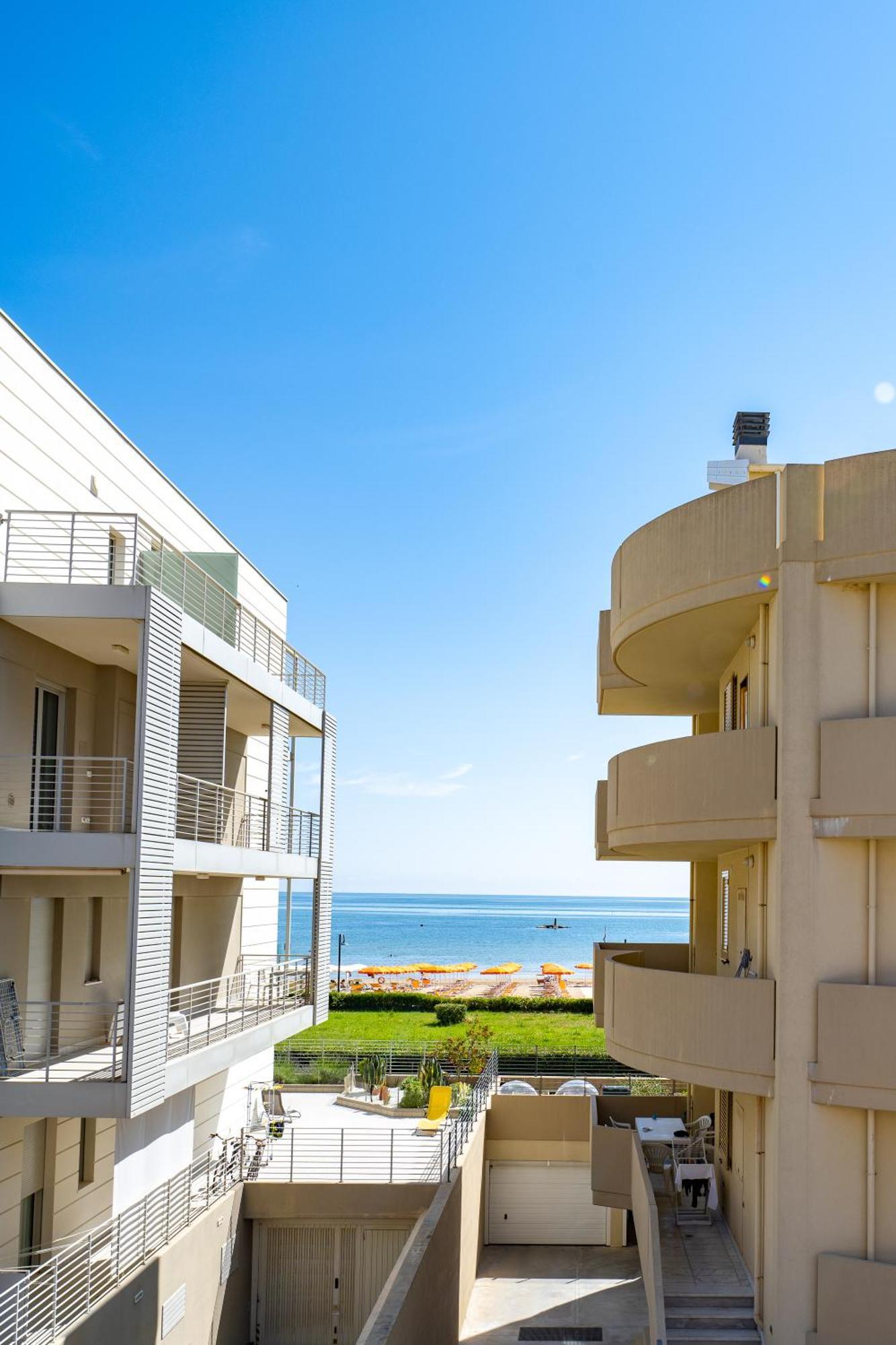Di Matteo Hotel Roseto Degli Abruzzi Bagian luar foto