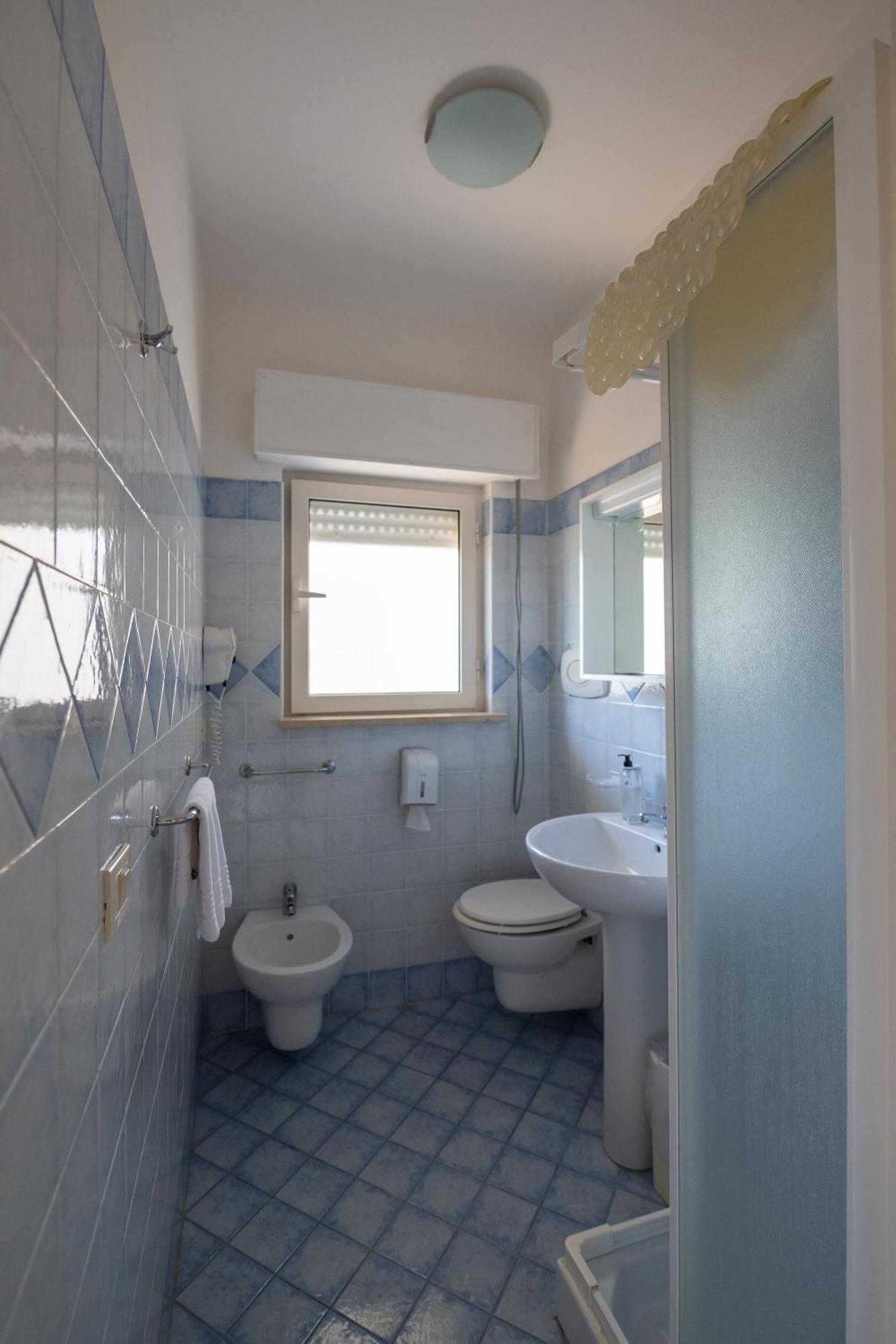 Di Matteo Hotel Roseto Degli Abruzzi Bagian luar foto