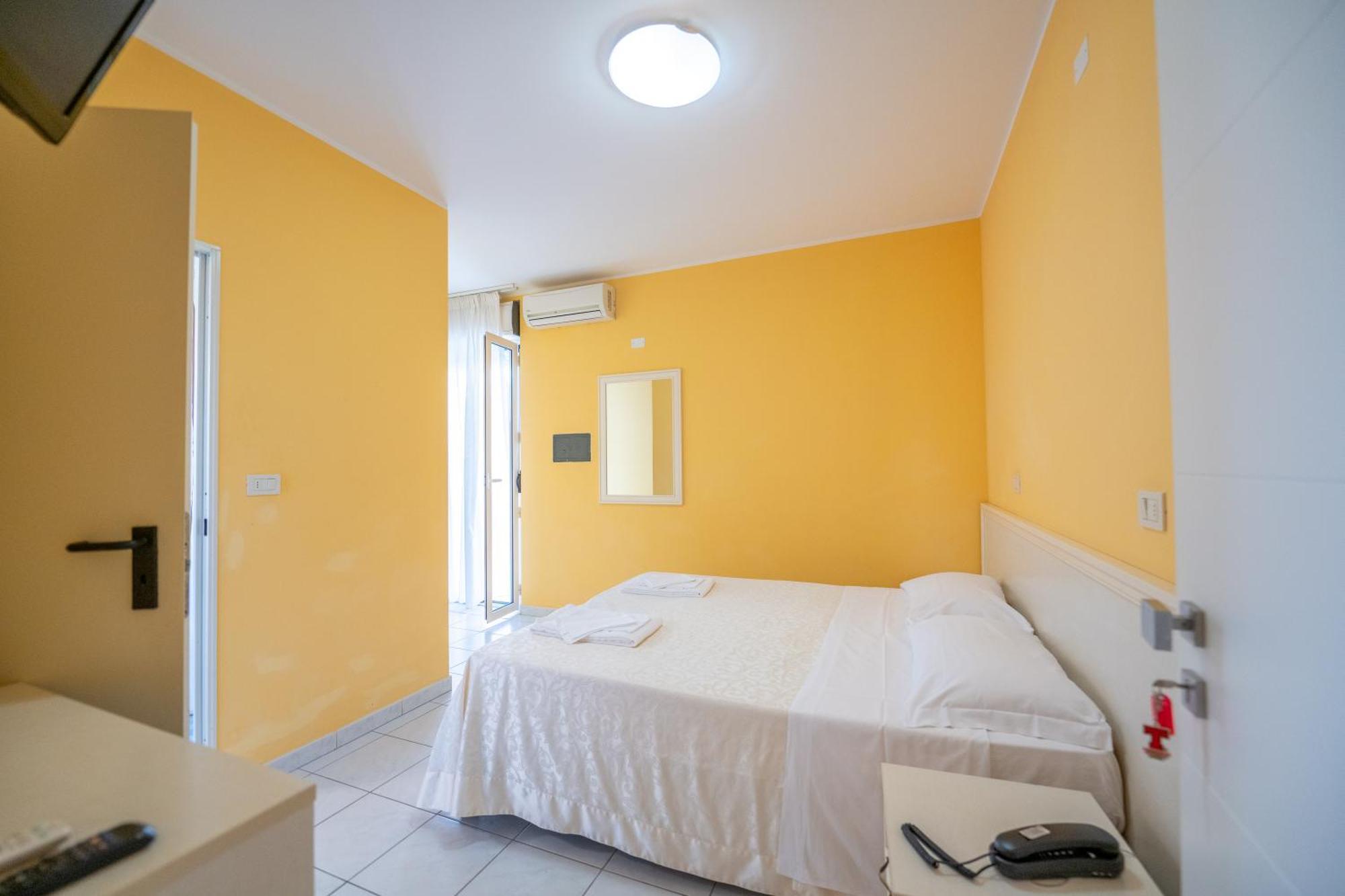 Di Matteo Hotel Roseto Degli Abruzzi Bagian luar foto
